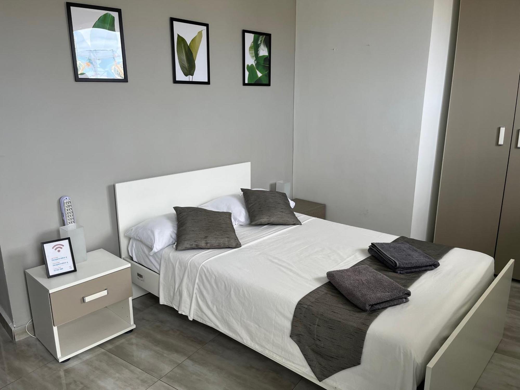 F6 1, Private One Small Double Bed Shared Bathroom In Shared Flat Alloggio in famiglia